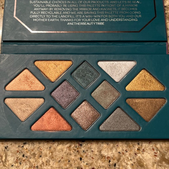 Aether Beauty Crystal Grid Gemstone Palette - Picture 2 of 5